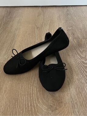 Danskin Black Knit Ballet Flats with Bow Accent